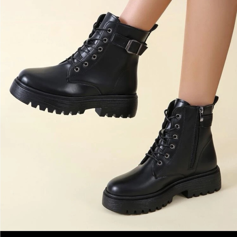 almost new black boots